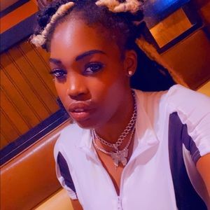 Meet your Posher, Shernarda